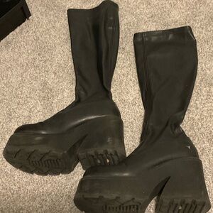 listing-status-banner